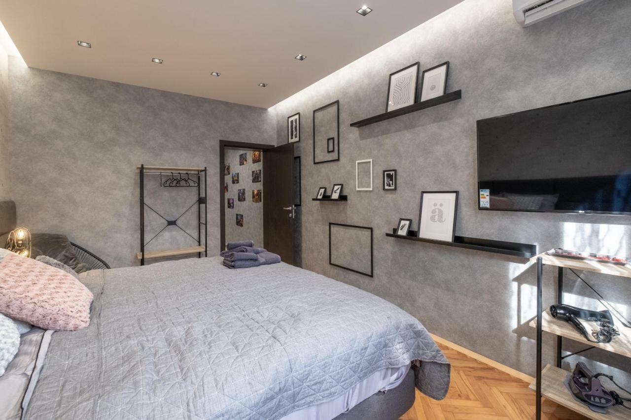 Apartemen Dream - Designer Two Bedroom Two Bathroom On Hristo Botev