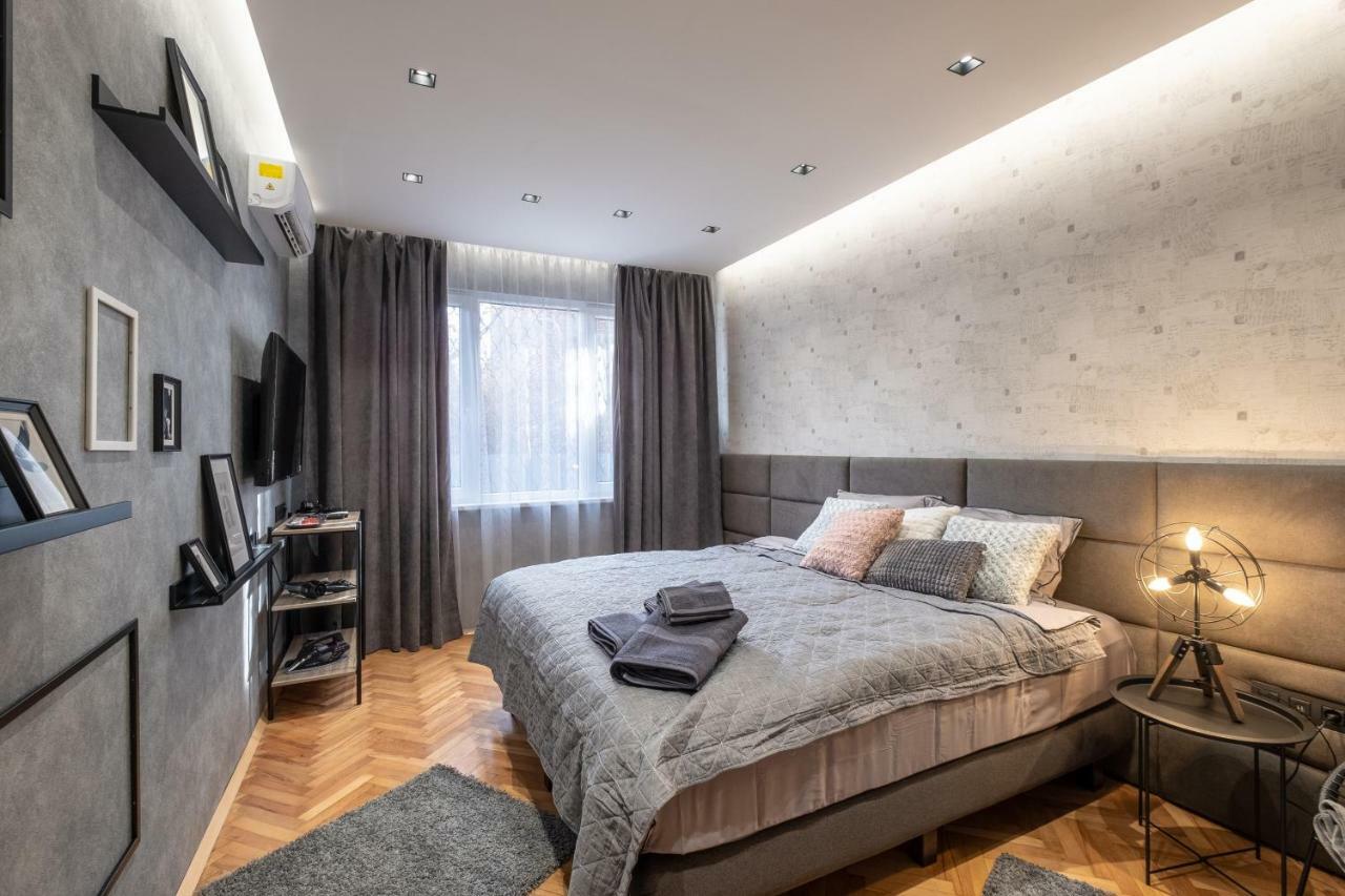 Dream - Designer Two Bedroom Two Bathroom On Hristo Botev *